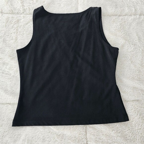 Black Sleeveless Top with White Accents. Size Medium. Excellent Condition! - Picture 2 of 4